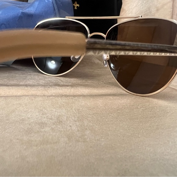 Oscar De La Renta Bundle! NWT Sunnies, NWT Velvet Travel Pouch, NWOT Nylon Pouch - Picture 15 of 16